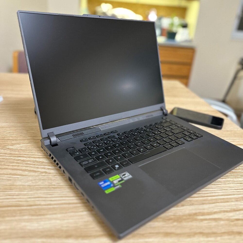 ASUS ROG Strix G16 Gaming Beast | RTX 4050 | 32GB RAM | 512GB | <12 Hours used